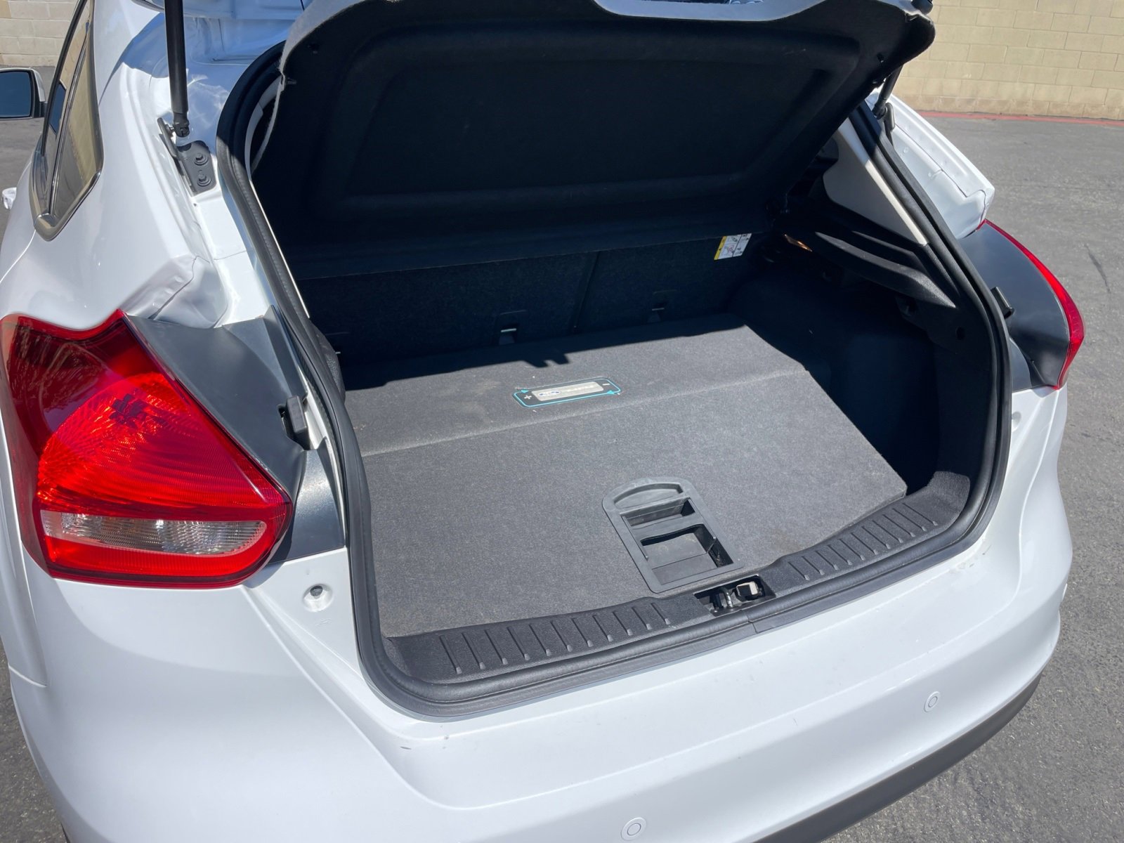 Used 2015 Ford Focus Electric Hatchback image 28