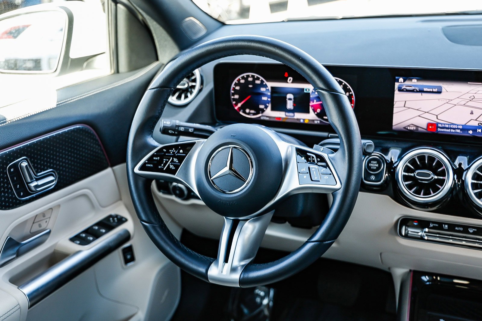 Certified 2025 Mercedes-Benz GLA 250 GLA 250 image 10