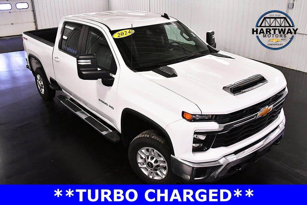 Used 2024 Chevrolet Silverado 2500 LT AWD/4WD image 16