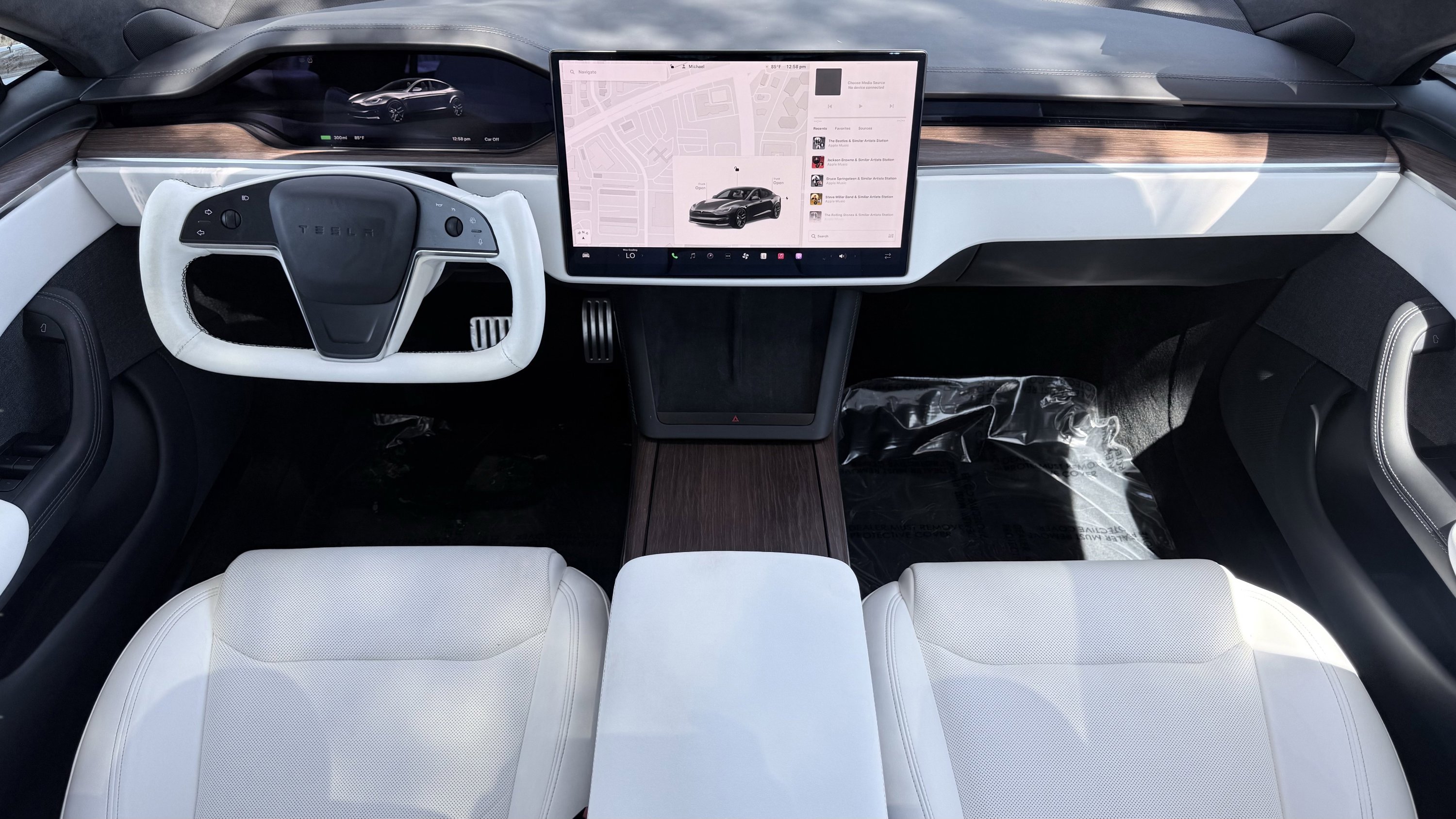 Used 2022 Tesla Model S AWD/4WD image 2