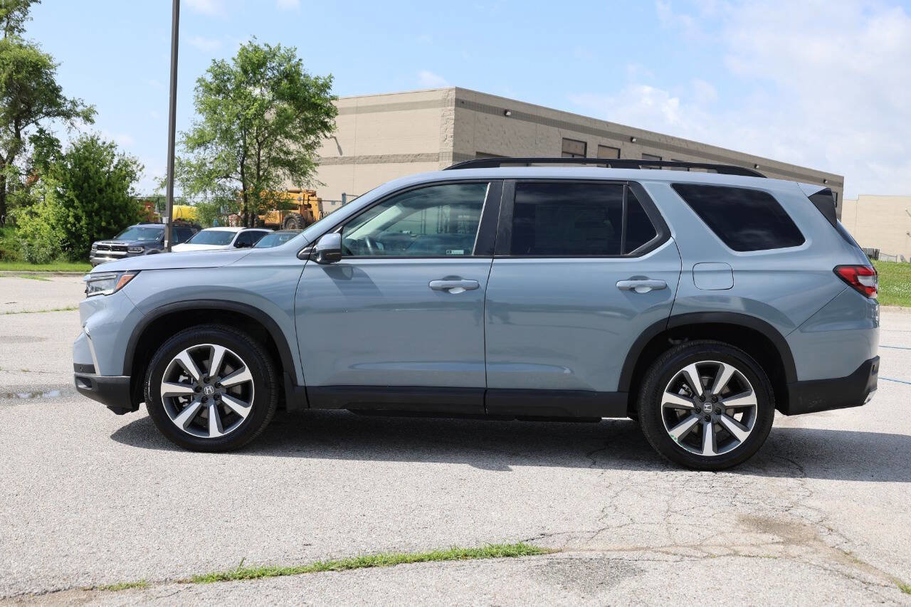 Used 2025 Honda Pilot Elite image 8
