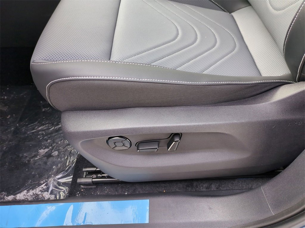 New 2026 Volkswagen Tiguan SE image 27