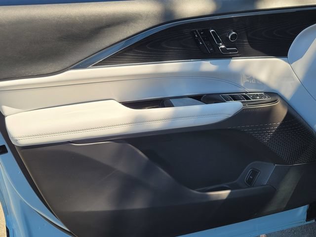 Used 2024 Cadillac Lyriq Sport RWD image 16