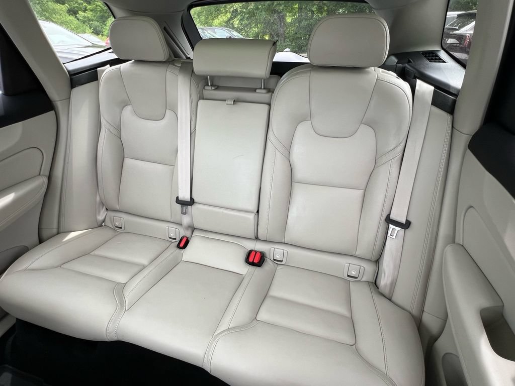 Certified 2023 Volvo XC60 B6 Ultimate w/ Protection Package Premier AWD/4WD image 21
