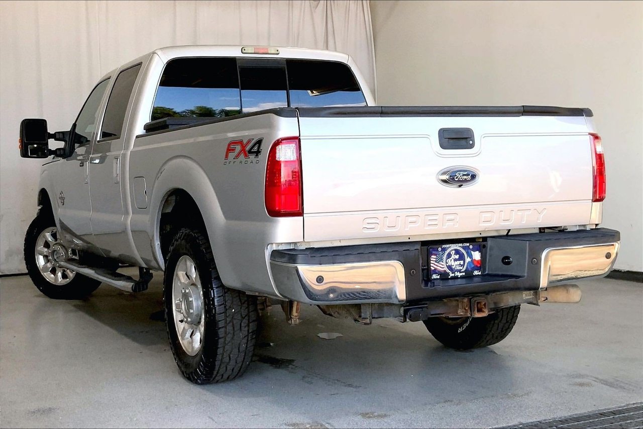 Used 2016 Ford F250 Lariat w/ Lariat Ultimate Package AWD/4WD image 10