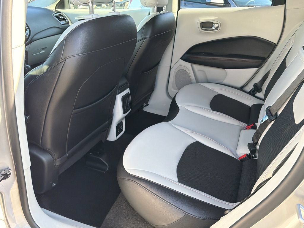 Used 2019 Jeep Compass Limited FWD image 15