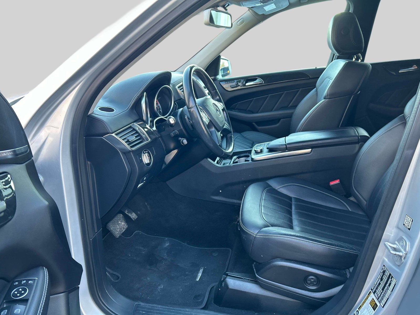 Used 2016 Mercedes-Benz GL 450 4MATIC image 11