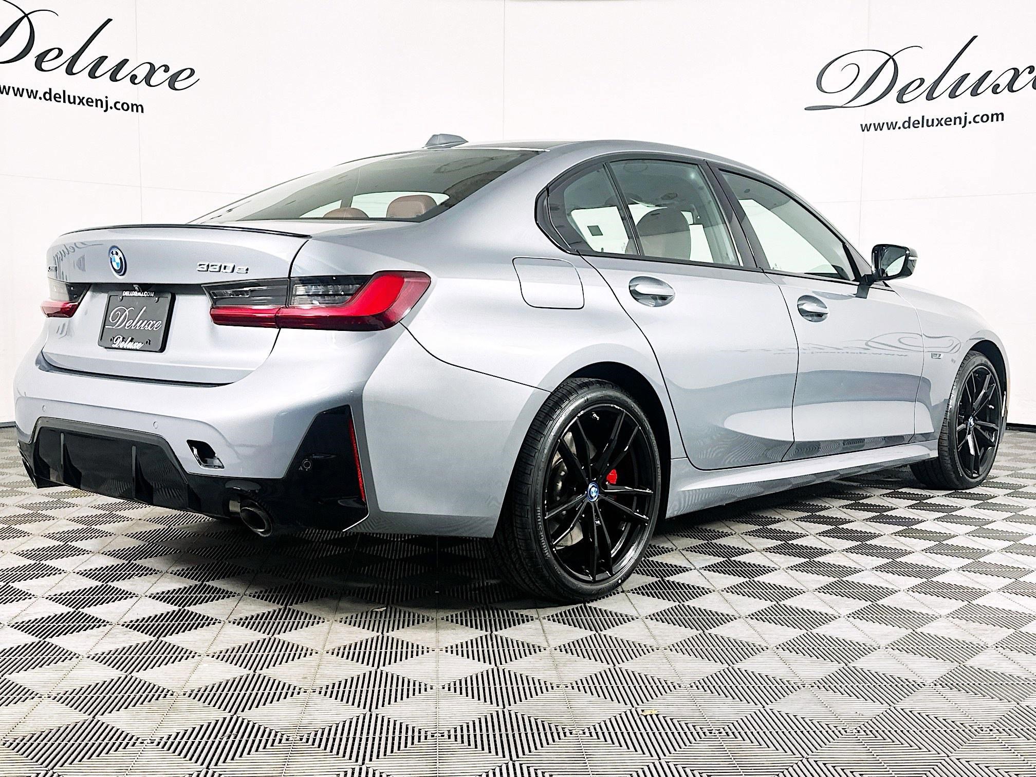 Used 2023 BMW 330e xDrive w/ M Sport Package image 6