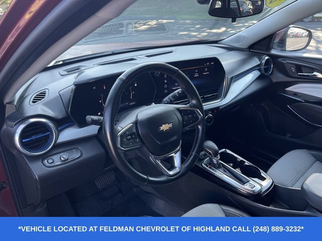 Used 2024 Chevrolet Trax LT w/ Driver Confidence Package FWD image 11