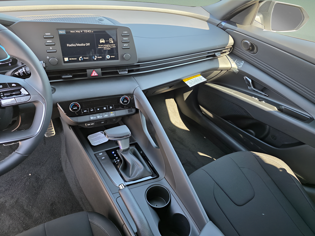 New 2026 Hyundai Elantra Sport FWD image 16