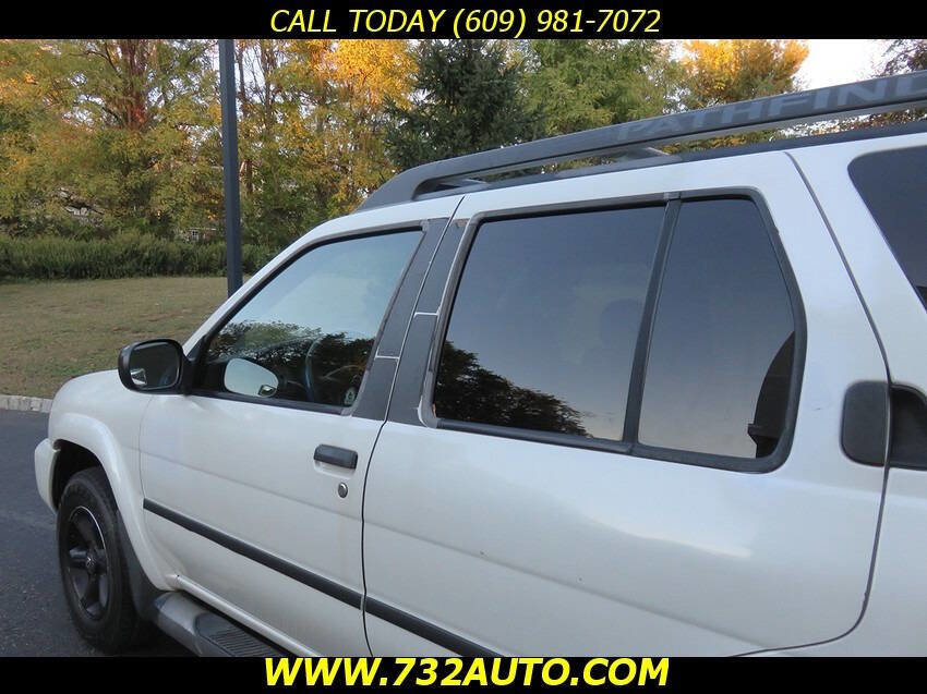 Used 2004 Nissan Pathfinder SE w/ (POP) SE Popular Pkg image 20