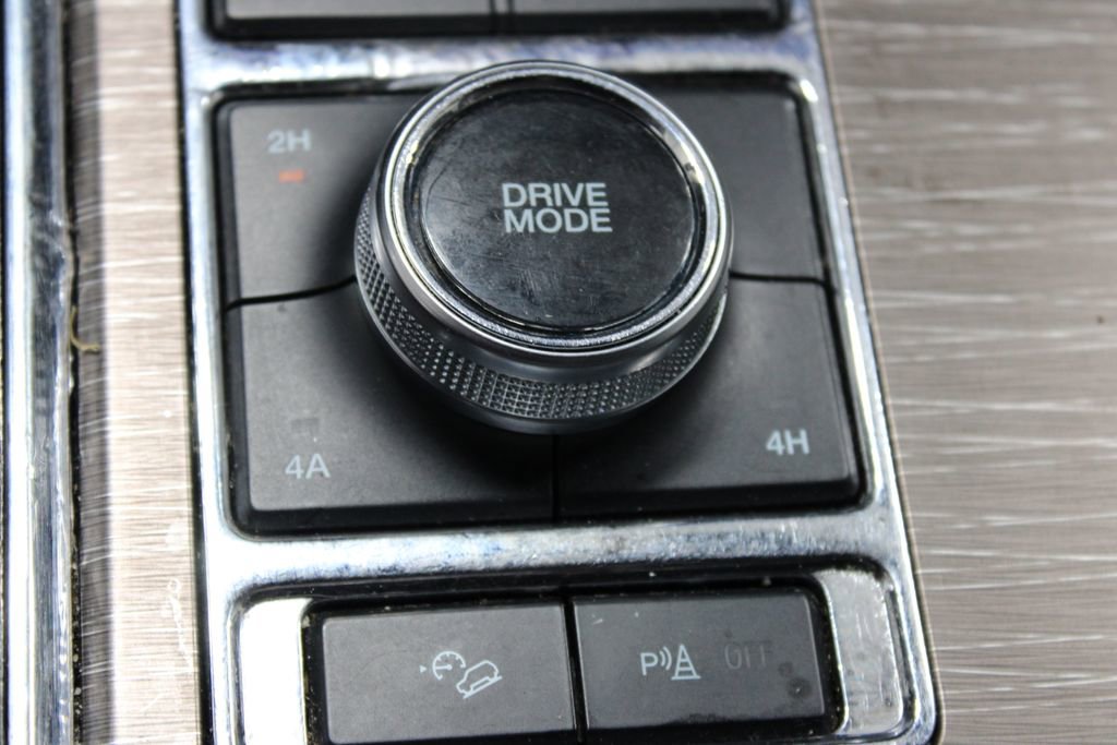 Used 2023 Ford Expedition Limited AWD/4WD image 49