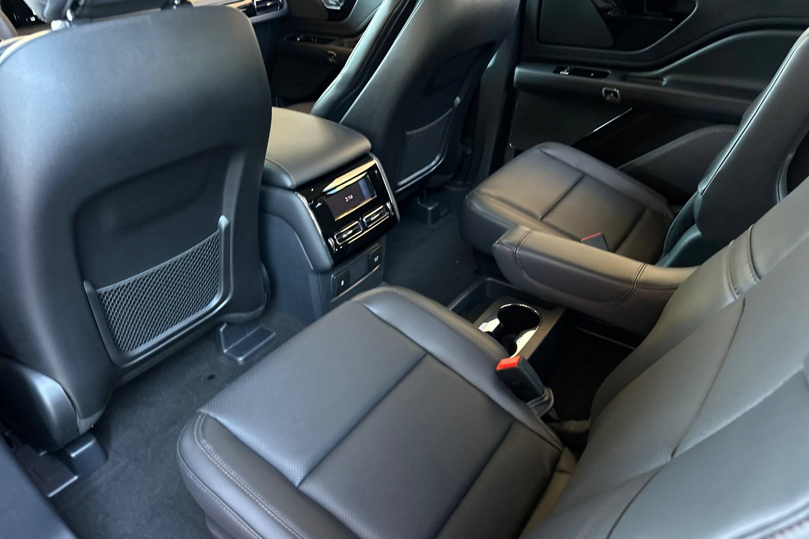 New 2026 Lincoln Aviator 2WD w/ Jet Appearance Package image 11