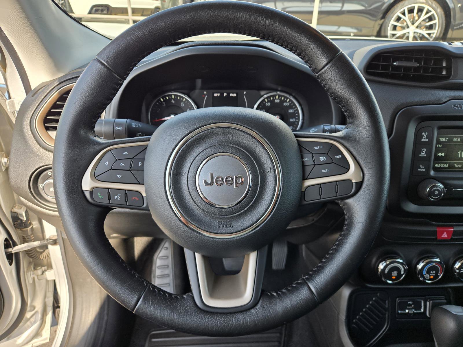 Certified 2016 Jeep Renegade Latitude image 15