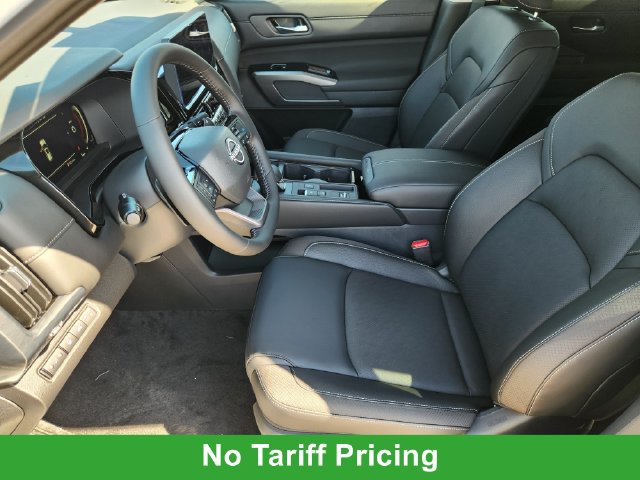 New 2026 Nissan Pathfinder SL FWD image 10