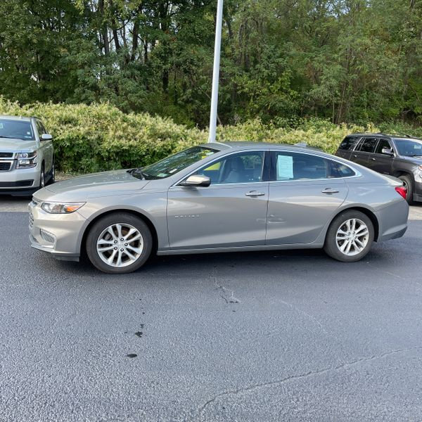 Used 2018 Chevrolet Malibu LT image 20