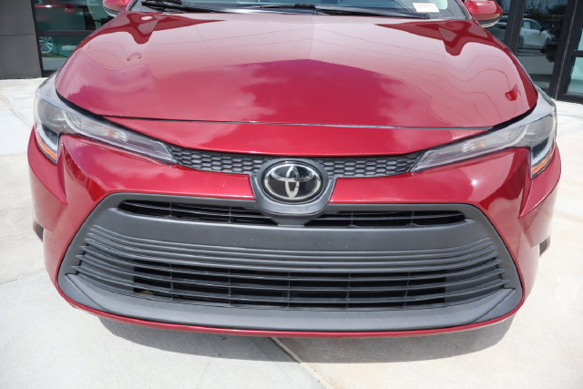Used 2024 Toyota Corolla LE w/ LE Convenience Package FWD image 9