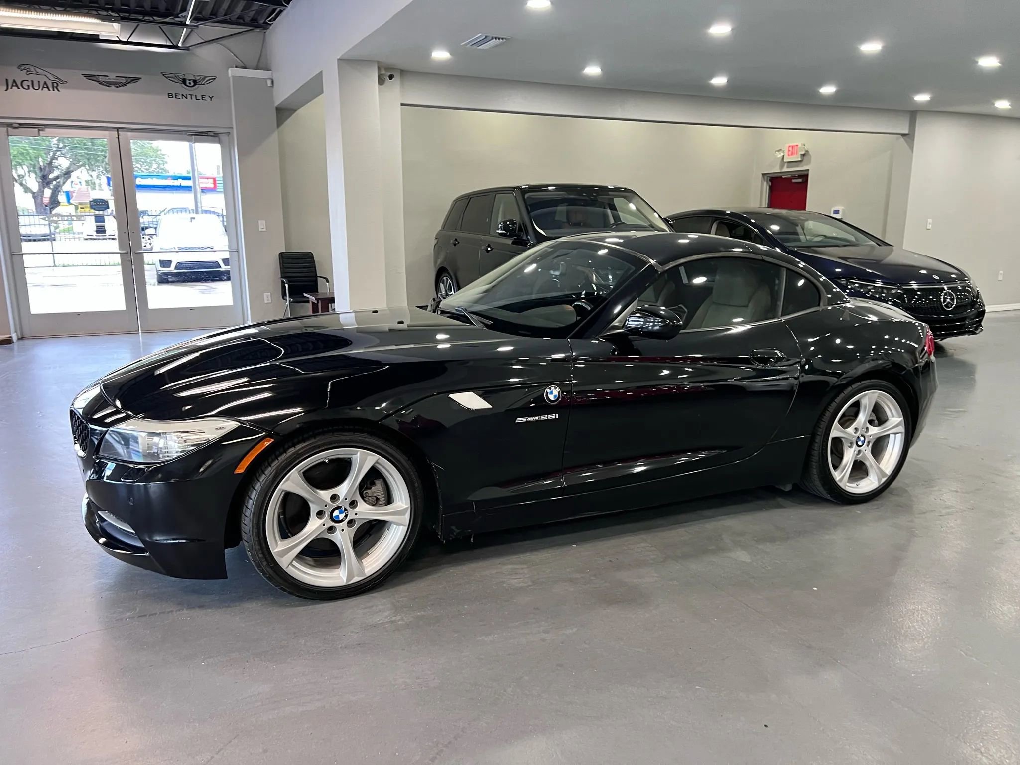 Used 2012 BMW Z4 sDrive28i w/ Sport Pkg image 4