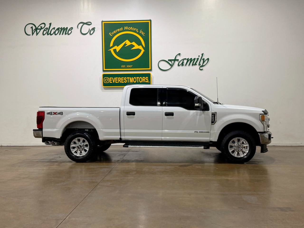 Used 2022 Ford F250 XLT w/ XLT Value Package AWD/4WD image 9