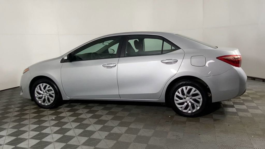 Used 2019 Toyota Corolla LE image 7