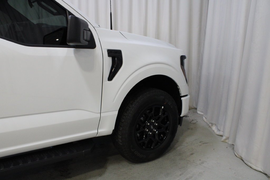 New 2026 Ford F150 XLT w/ XLT Black Appearance Package AWD/4WD image 26