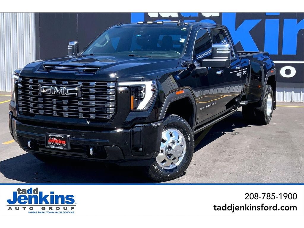 Used 2025 GMC Sierra 3500 Denali Ultimate AWD/4WD image 1
