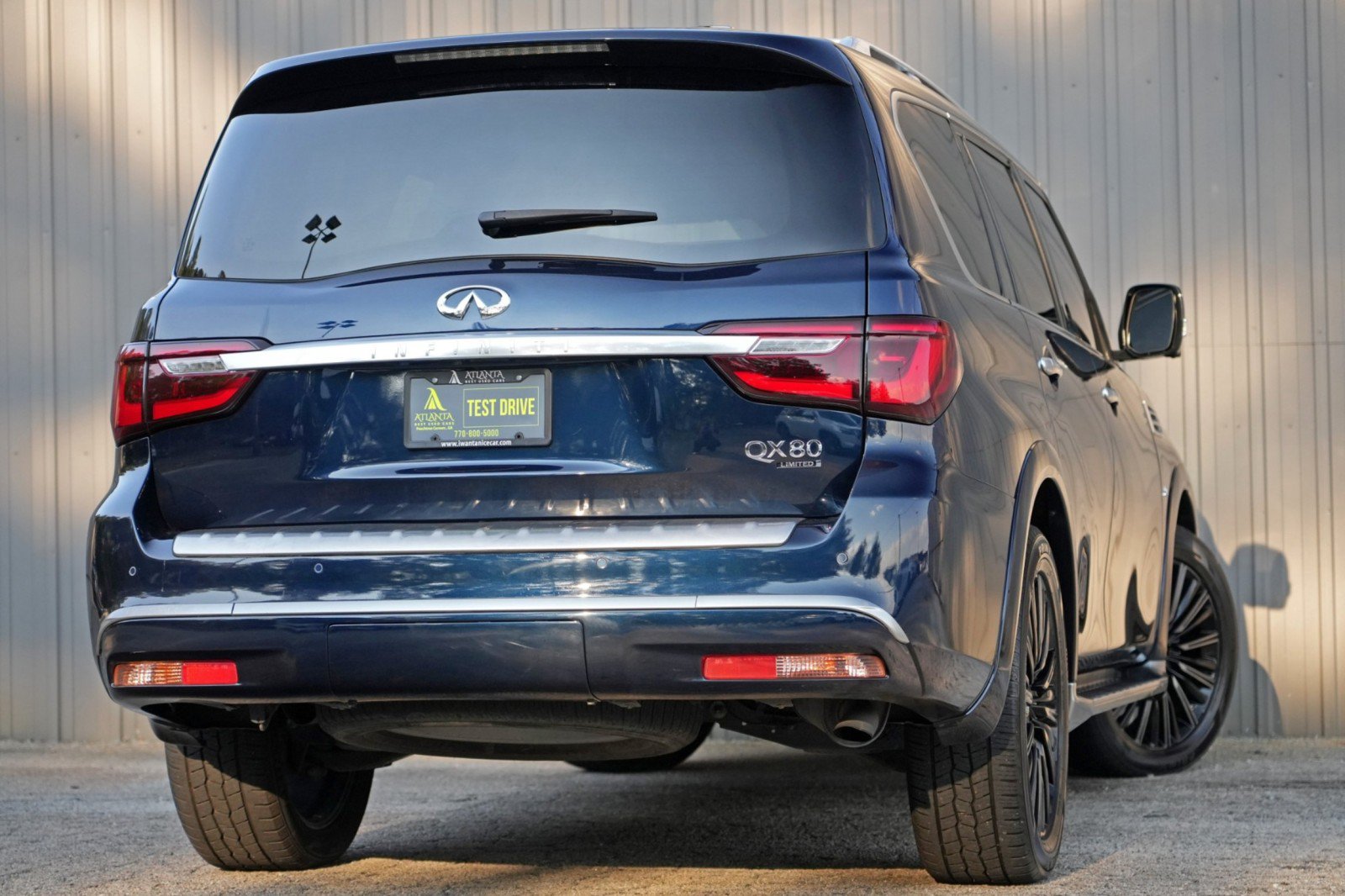 Used 2019 INFINITI QX80 Limited w/ All-Season Package AWD/4WD image 4