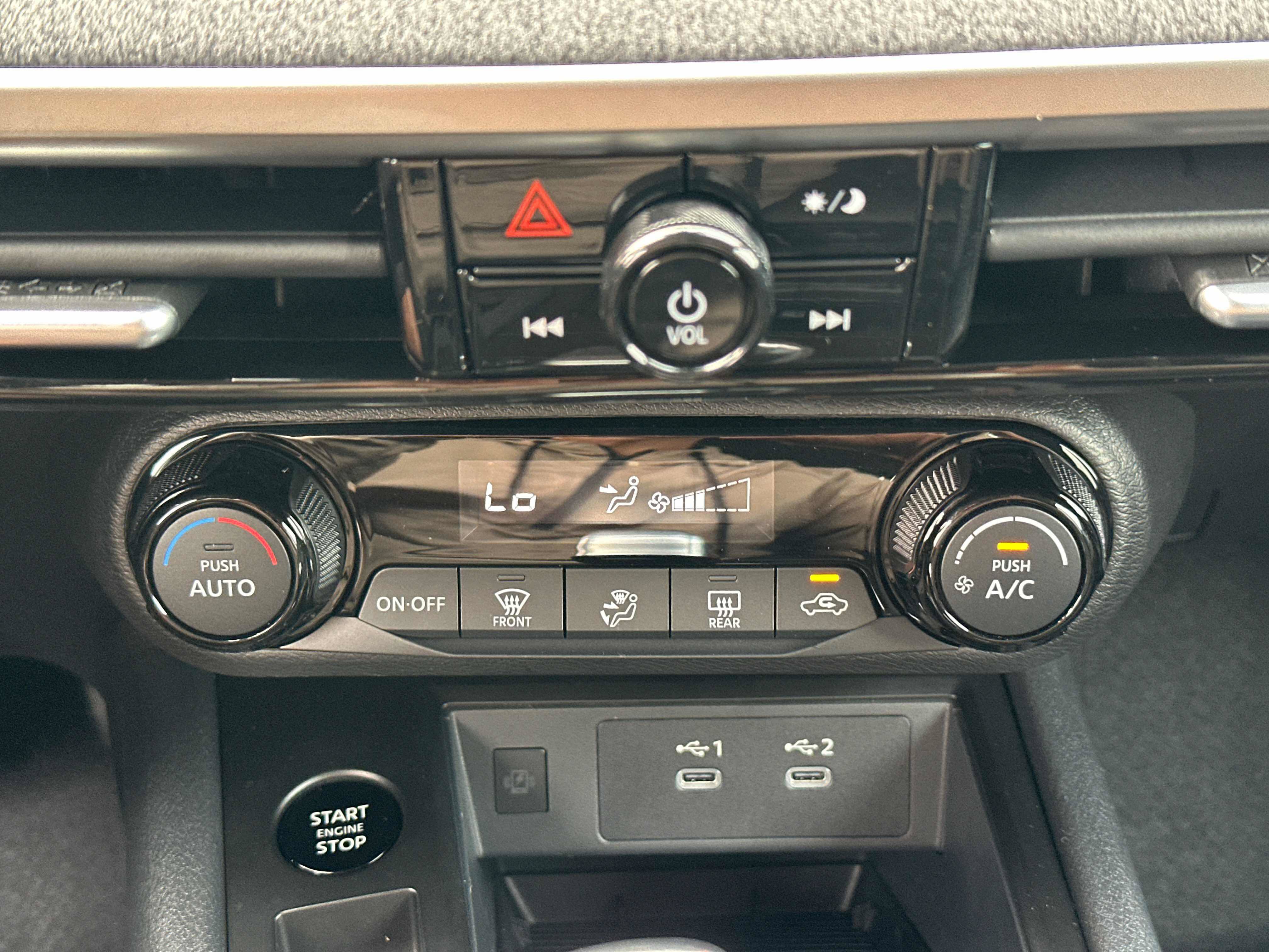 New 2026 Nissan Kicks SV AWD/4WD image 34