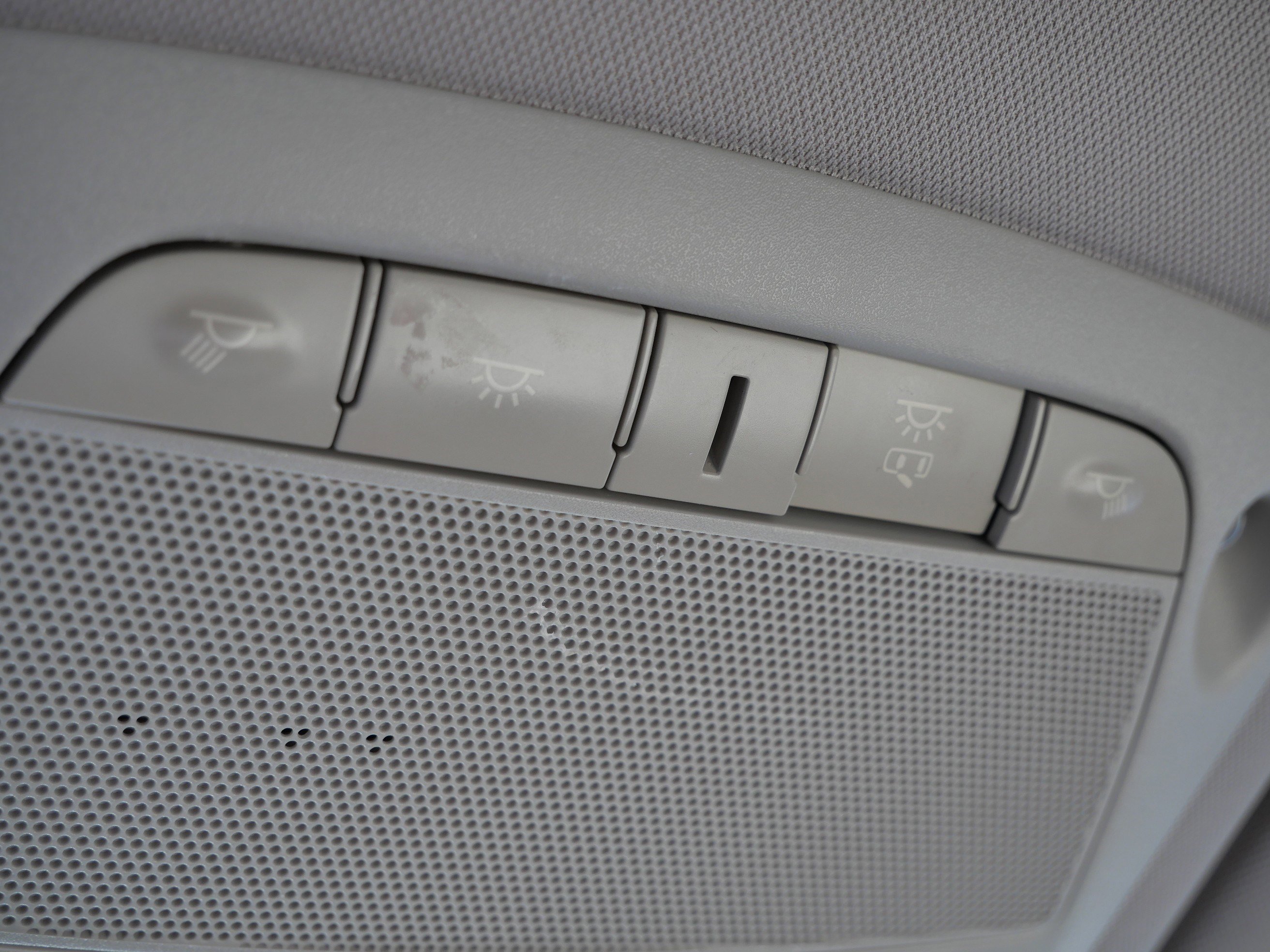 Used 2015 Nissan Rogue S image 34