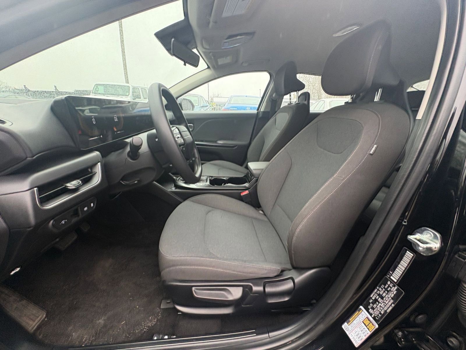 Used 2025 Kia K4 FWD image 24