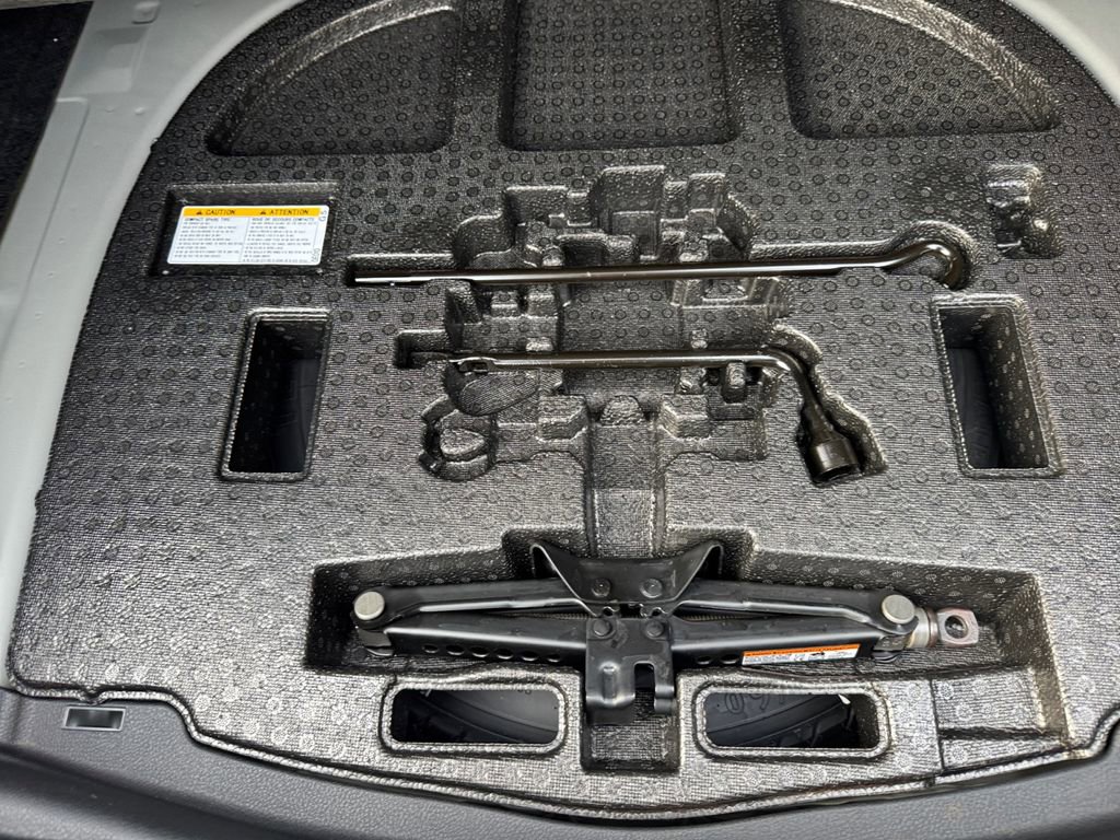 Used 2025 Toyota Camry SE w/ Multimedia Upgrade Package image 17