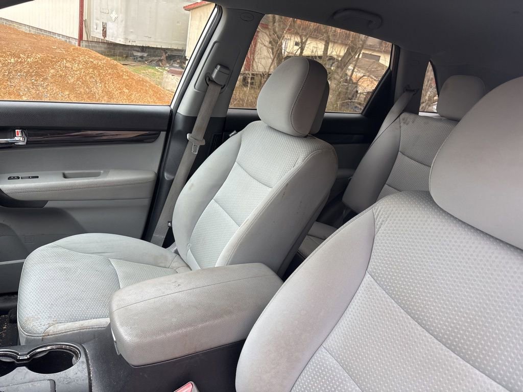 Used 2013 Kia Sorento LX image 11