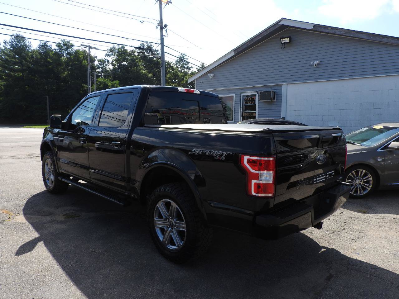 Used 2019 Ford F150 XLT w/ Equipment Group 302A Luxury AWD/4WD image 5