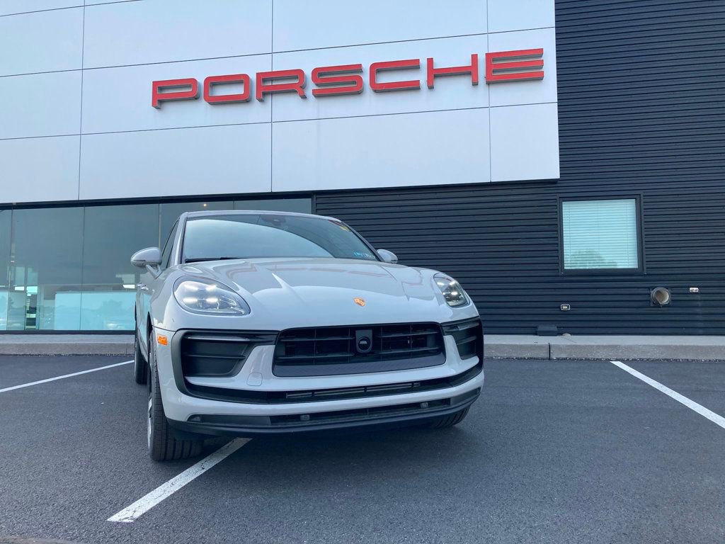 Used 2024 Porsche Macan image 20