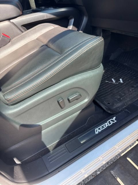 Used 2024 Nissan Titan PRO-4X w/ Pro-4x Convenience Package AWD/4WD image 41