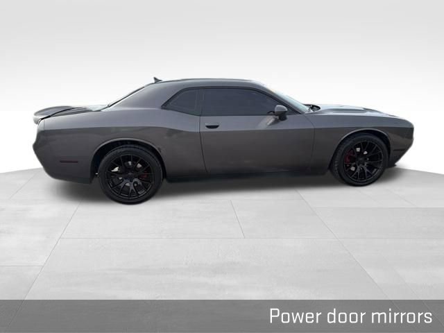 Used 2017 Dodge Challenger SXT image 17