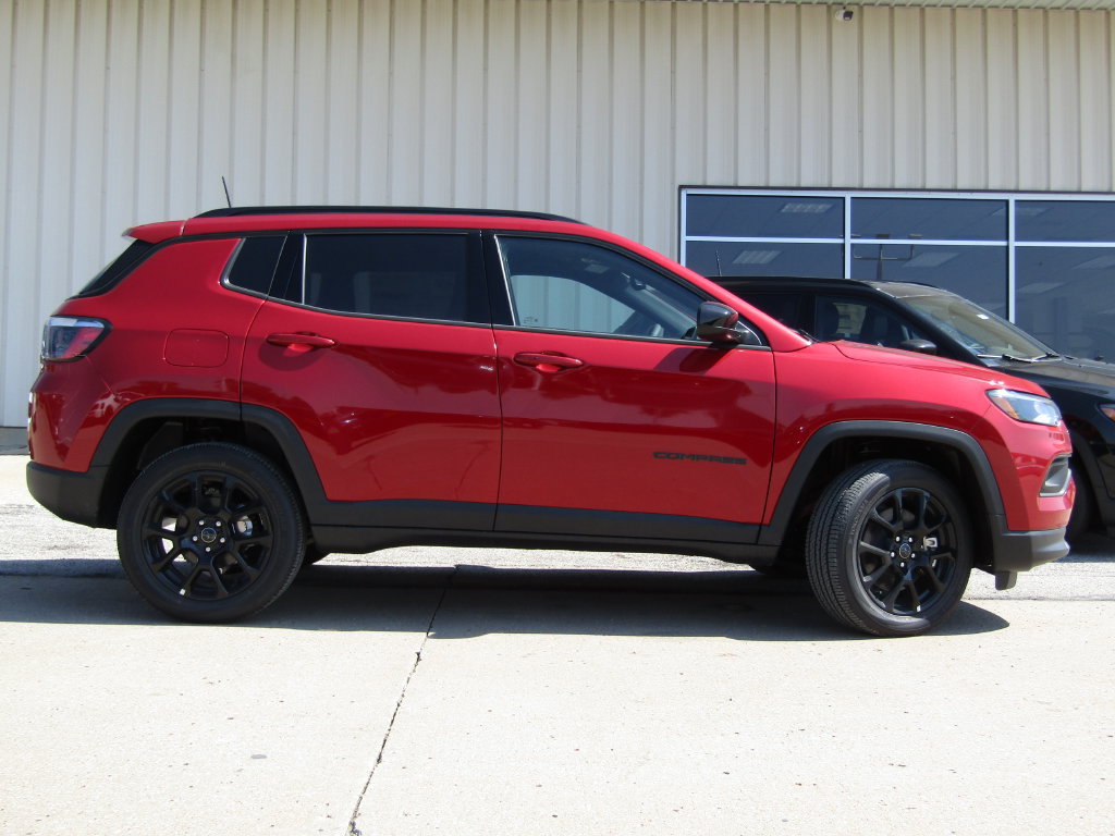 New 2026 Jeep Compass Latitude AWD/4WD image 2