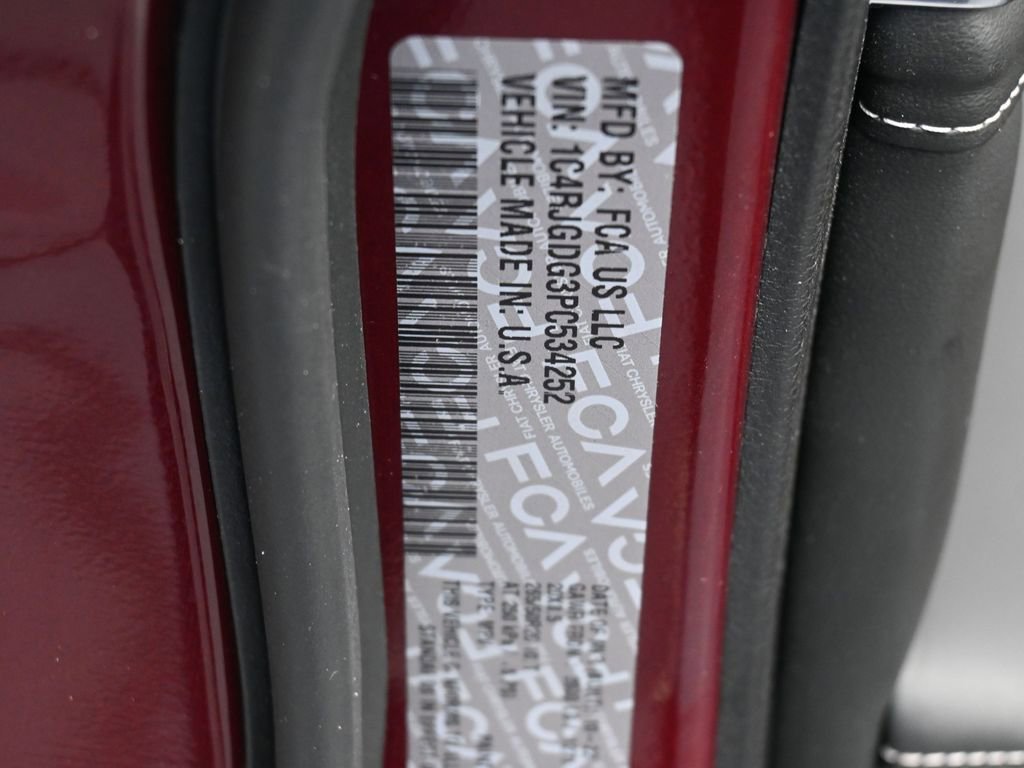 Used 2023 Jeep Grand Cherokee Overland w/ Luxury Tech Group IV image 18