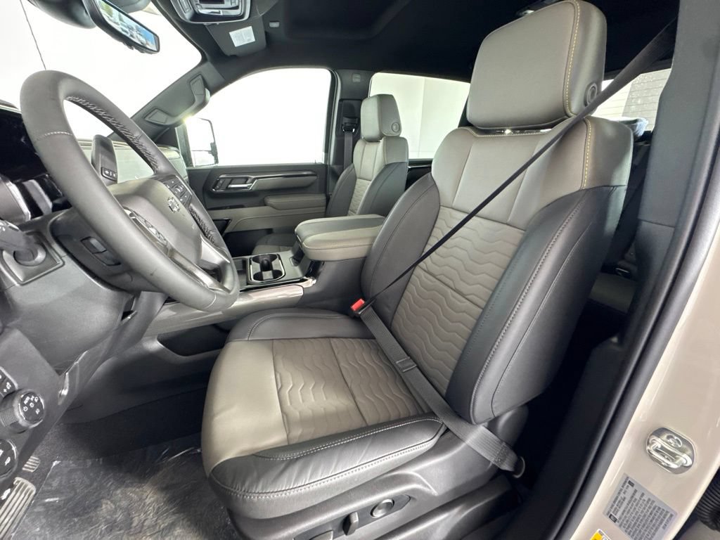 New 2026 Chevrolet Silverado 2500 ZR2 w/ LPO, Dark Essentials Package AWD/4WD image 21