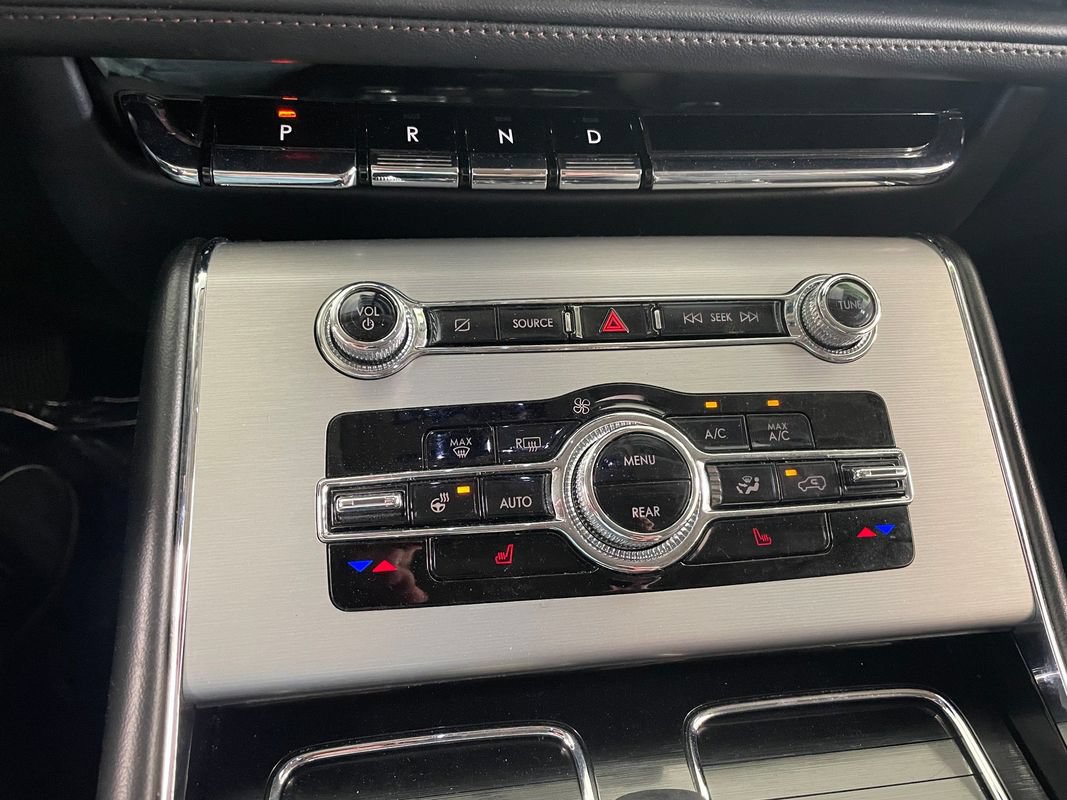 Used 2023 Lincoln Aviator AWD image 14