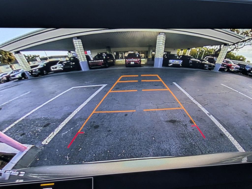 Used 2025 Chevrolet Blazer LT FWD image 16