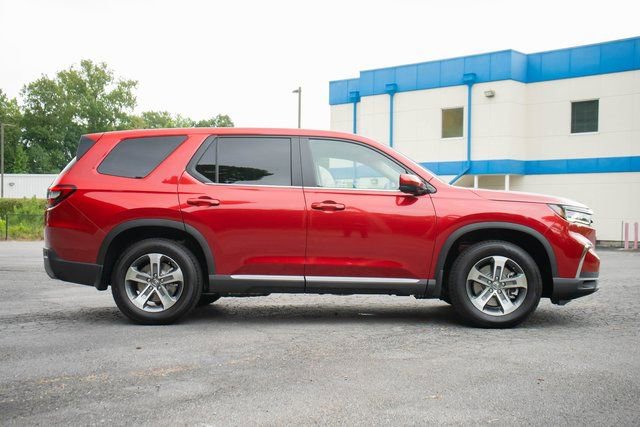 New 2025 Honda Pilot EX-L image 9