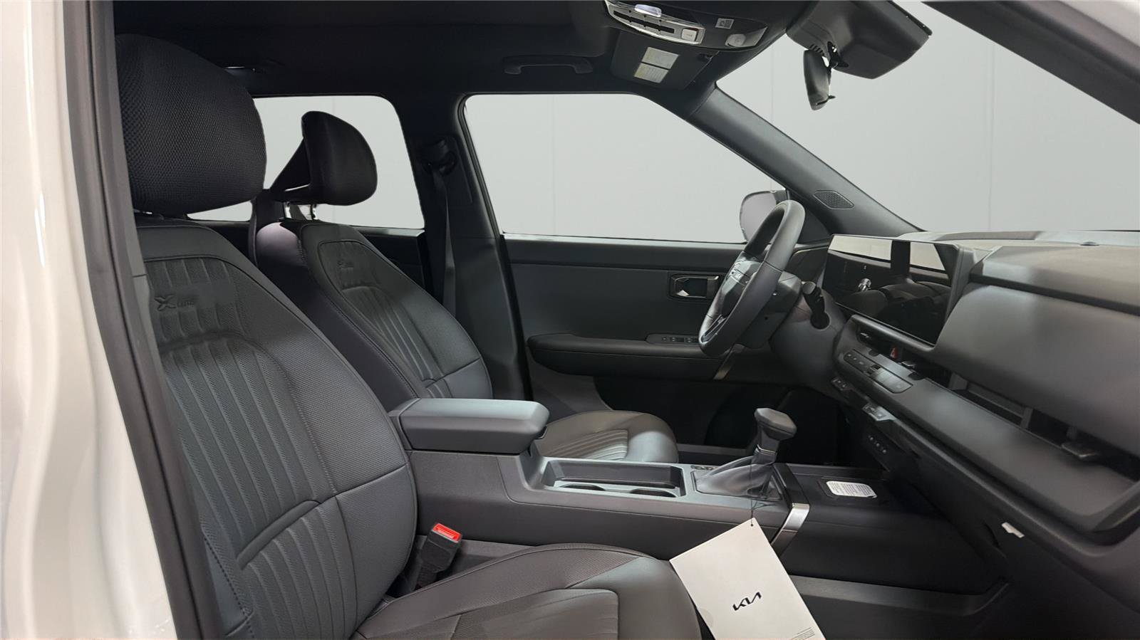 New 2027 Kia Seltos X-Line S w/ X-Line S Premium Package AWD/4WD image 14