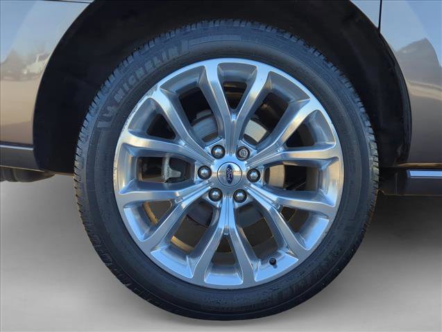 Used 2019 Ford Expedition Max Platinum image 23