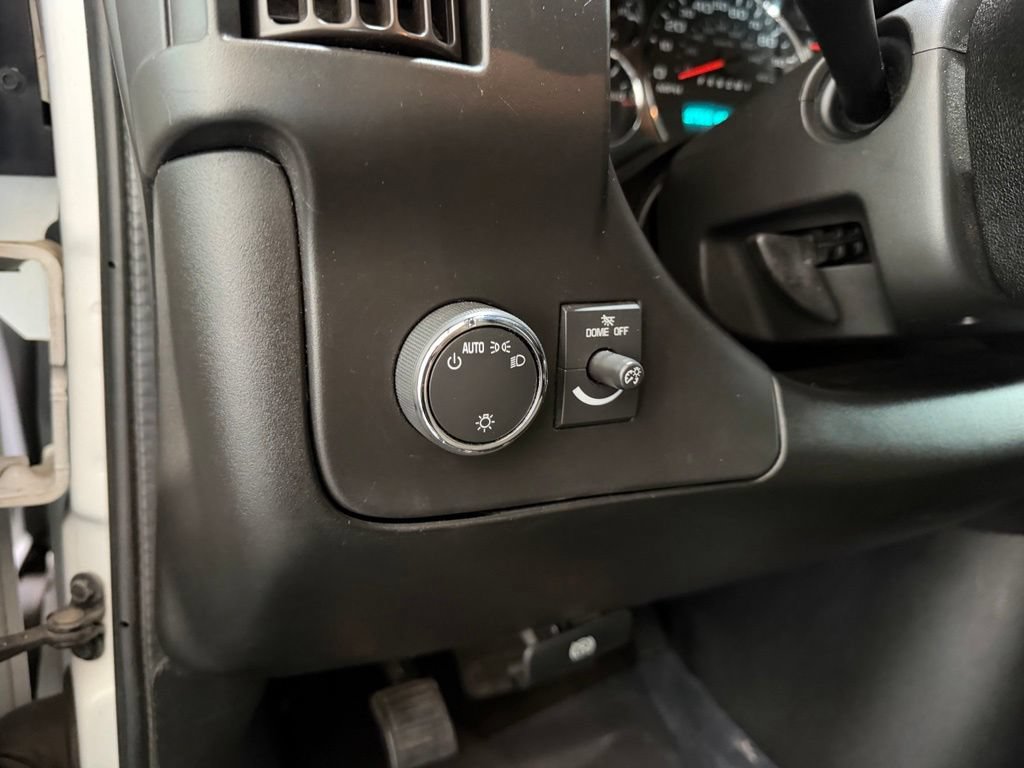 Used 2020 Chevrolet Express 3500 LT w/ LT Preferred Equipment Group RWD image 15