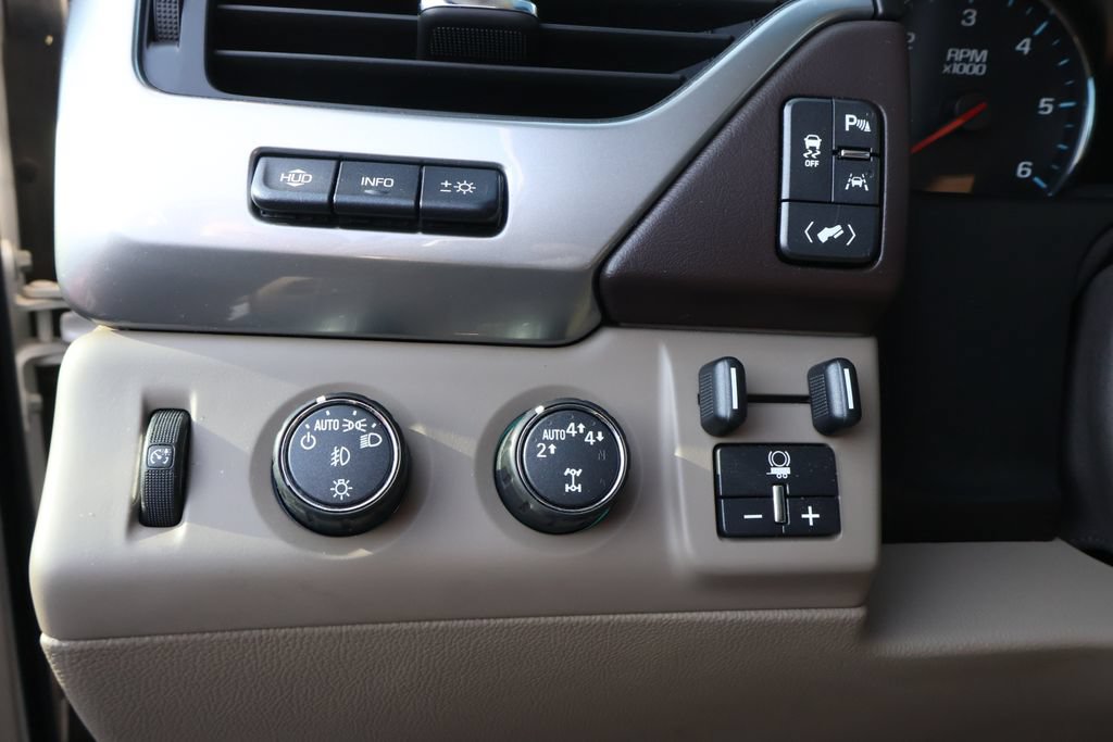 Used 2018 Chevrolet Tahoe Premier AWD/4WD image 19
