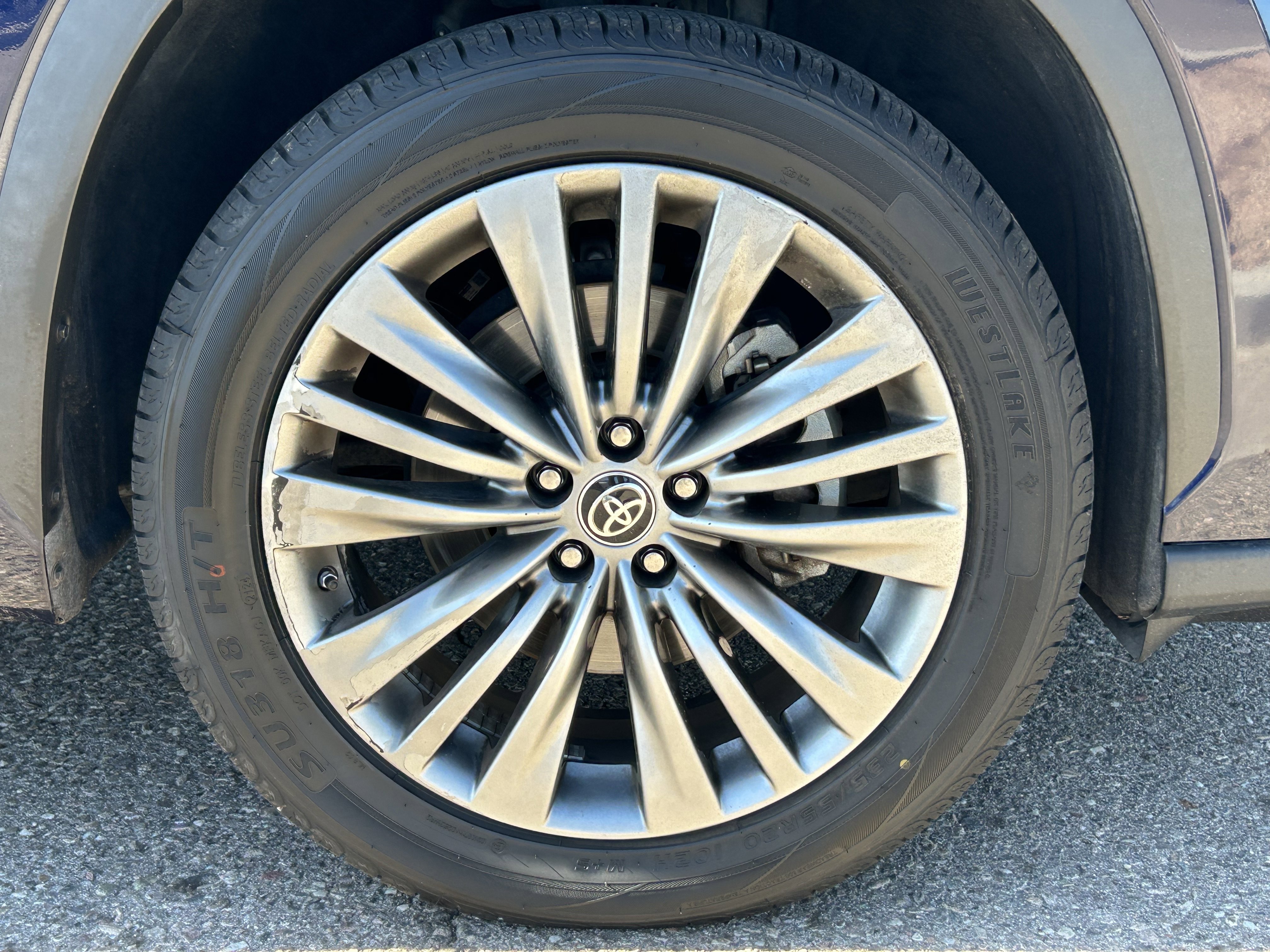 Used 2021 Toyota Highlander Platinum image 8