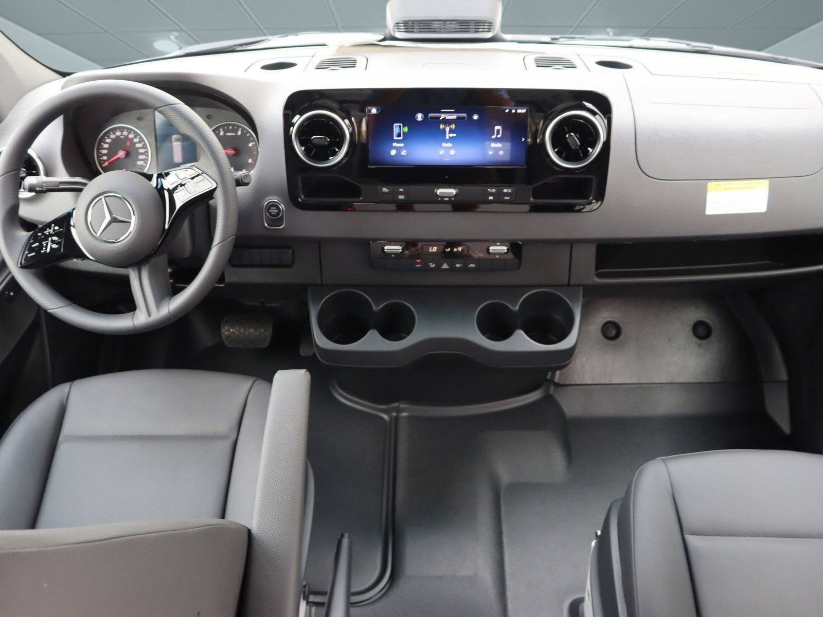 New 2025 Mercedes-Benz Sprinter 2500 image 14