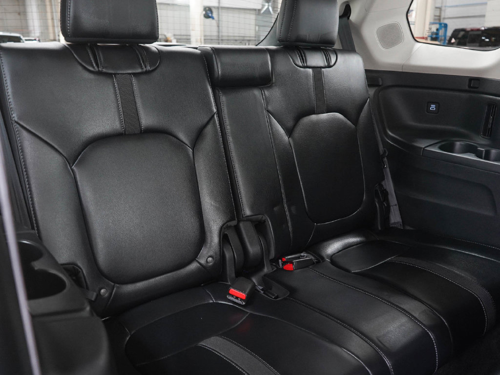 Used 2023 Honda Pilot Touring image 15