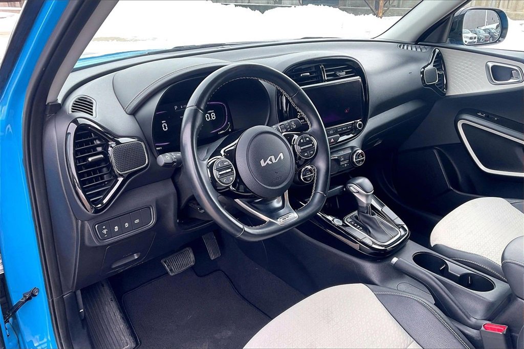 Certified 2024 Kia Soul GT-Line image 14